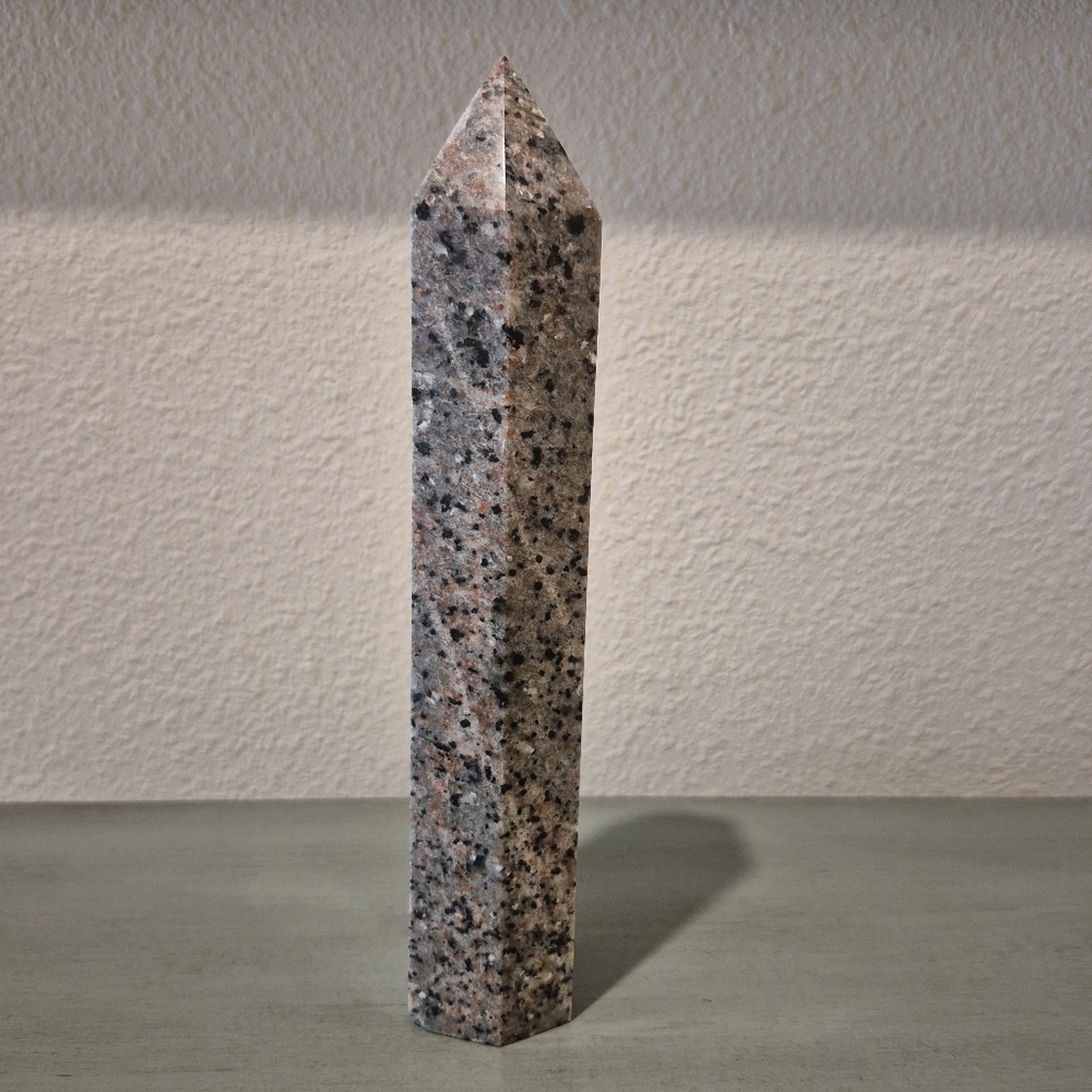 Natural Yooperlite UV Crystal Obelisk Tower #1 New - Picture 3 of 10